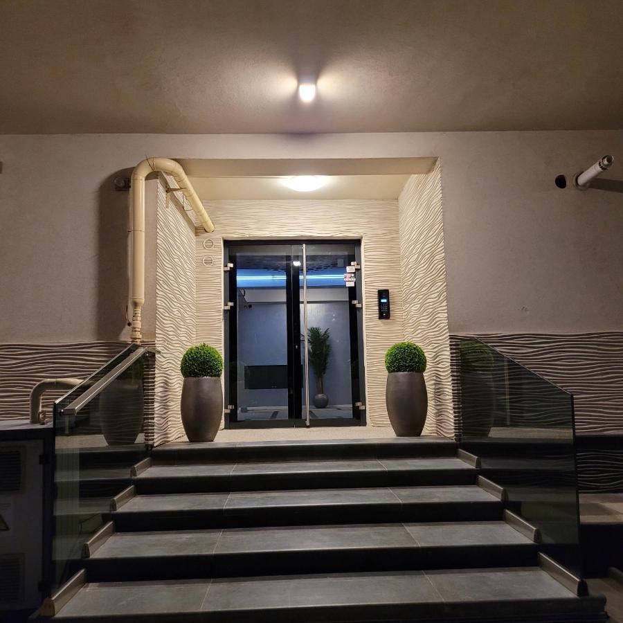 Zen Garden Apartament De Lux Nou Pe Malul Marii Κονστάντζα Εξωτερικό φωτογραφία